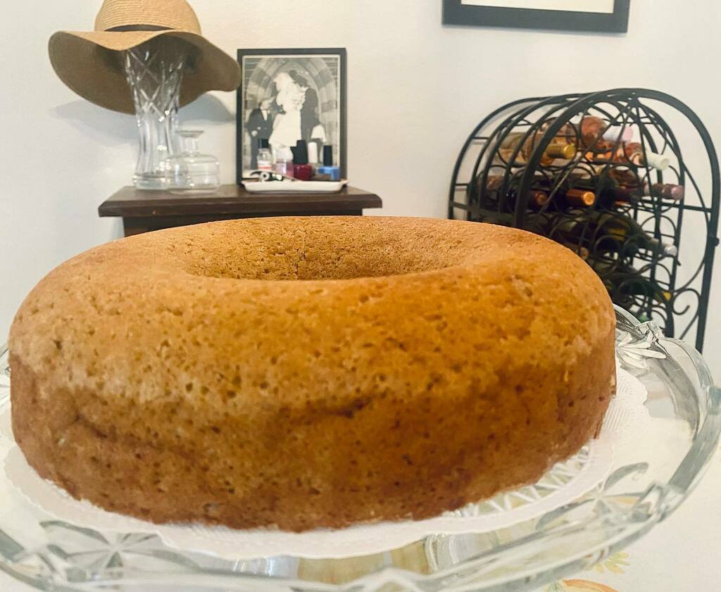 MmGood4u's tweet photo. Apple banana cake for the holiday this year 🤍
#Foodie #foodlover #foodporn #forkyeah #lovefood #foodgasm #eater #foodfood #foodblog #foodbeast #foodiegram #foodcoma #eeeeeats #instafood #howisummer #bonappetit #foodpornshare #ididit #leftovers #ilovesummer #yourbestbite #n… https://t.co/qllwWoFYXJ