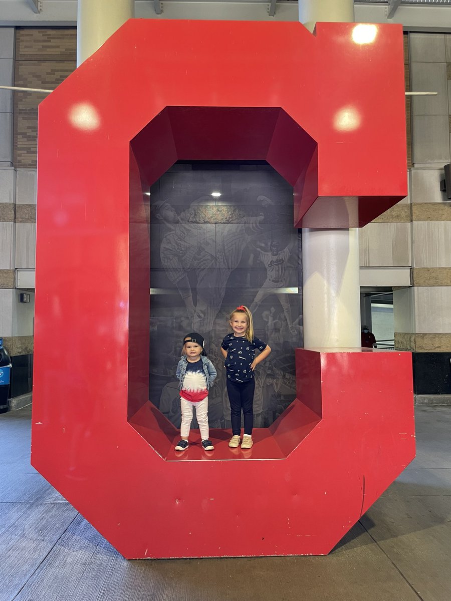 Sarah E Edington tweet media