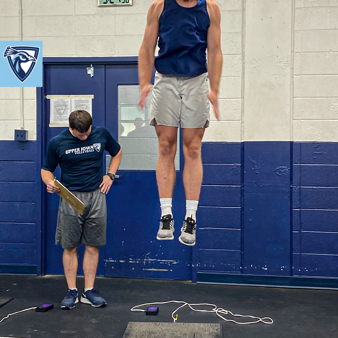 PeacockHoops's tweet photo. Back to work with @UIUStrength.💪

#PeacockHoops | #FeathersUp https://t.co/kEkKeJAkby