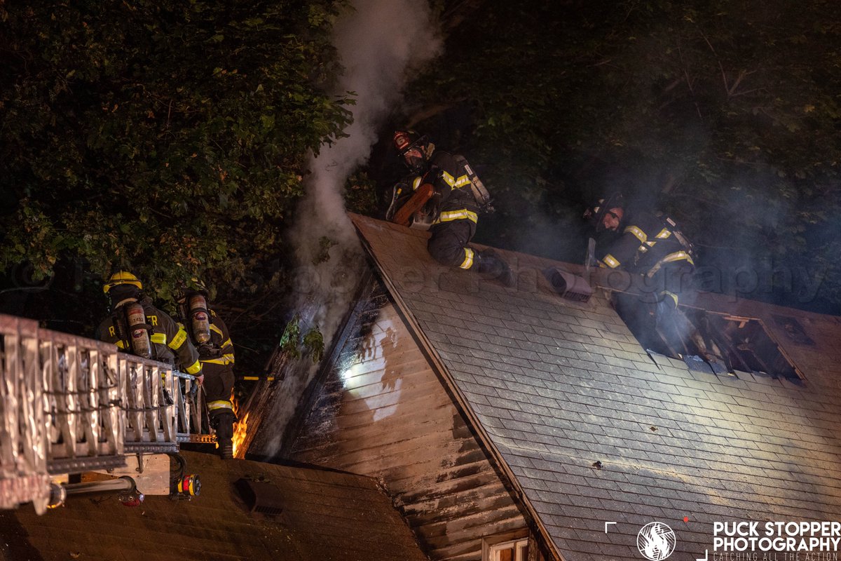PSPhoto1's tweet photo. On August 20th Rochester firefighters worked this vacant house fire on Joseph Avenue. Companies had to force entry to the boarded up home and battled fire on all three floors. See more at https://t.co/hCsVpKYmKI
#ROC #Rochester #RochesterNY #RochesterFD #HouseFire #StructureFire https://t.co/OYUYfMvkk8