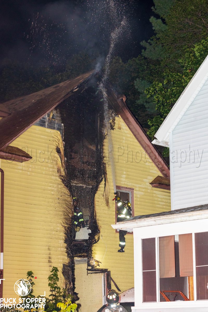 PSPhoto1's tweet photo. On August 29th Rochester firefighters worked a house fire on Lennox Street. Companies arrived to find fire on all floors of the delta side and went to work. See more at https://t.co/VuuPk7Fc68
#ROC #Rochester #RochesterNY #RochesterNewYork, #RochesterFD #HouseFire #StructureFire https://t.co/uQd1pNIoSO
