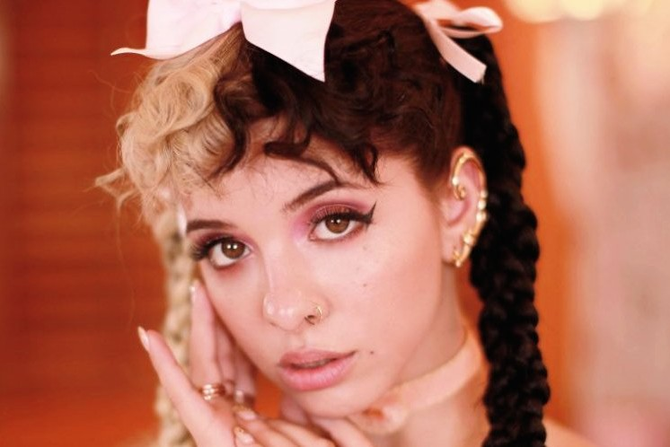 accessmelanie's tweet photo. Qual seu top 3 Melhores musicas da Melanie? Comente com a tag '#StreamK12' https://t.co/qu16xxgdyq