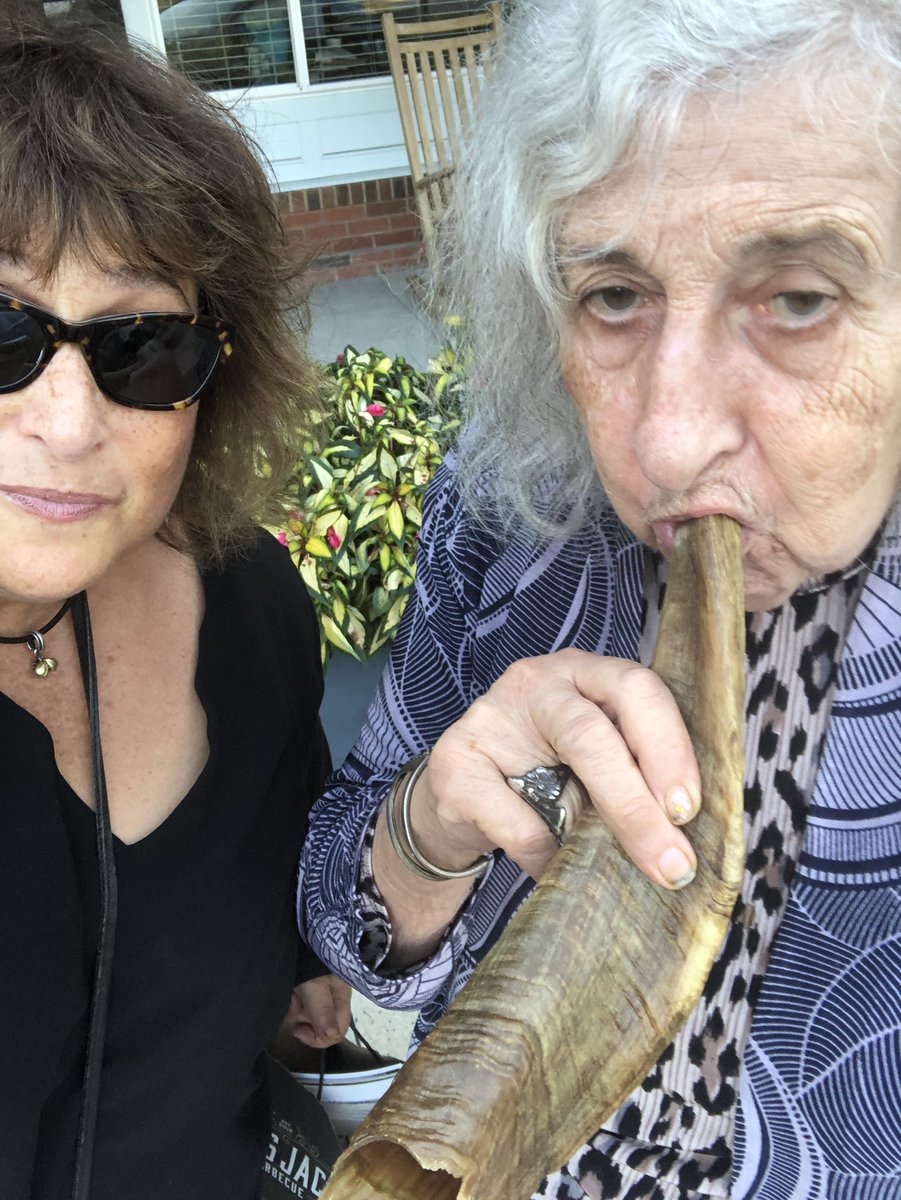 L’shana Tovah! <a href="/theblastdc/">theblastdc</a> #theblastdc #BrightviewSeniorLiving