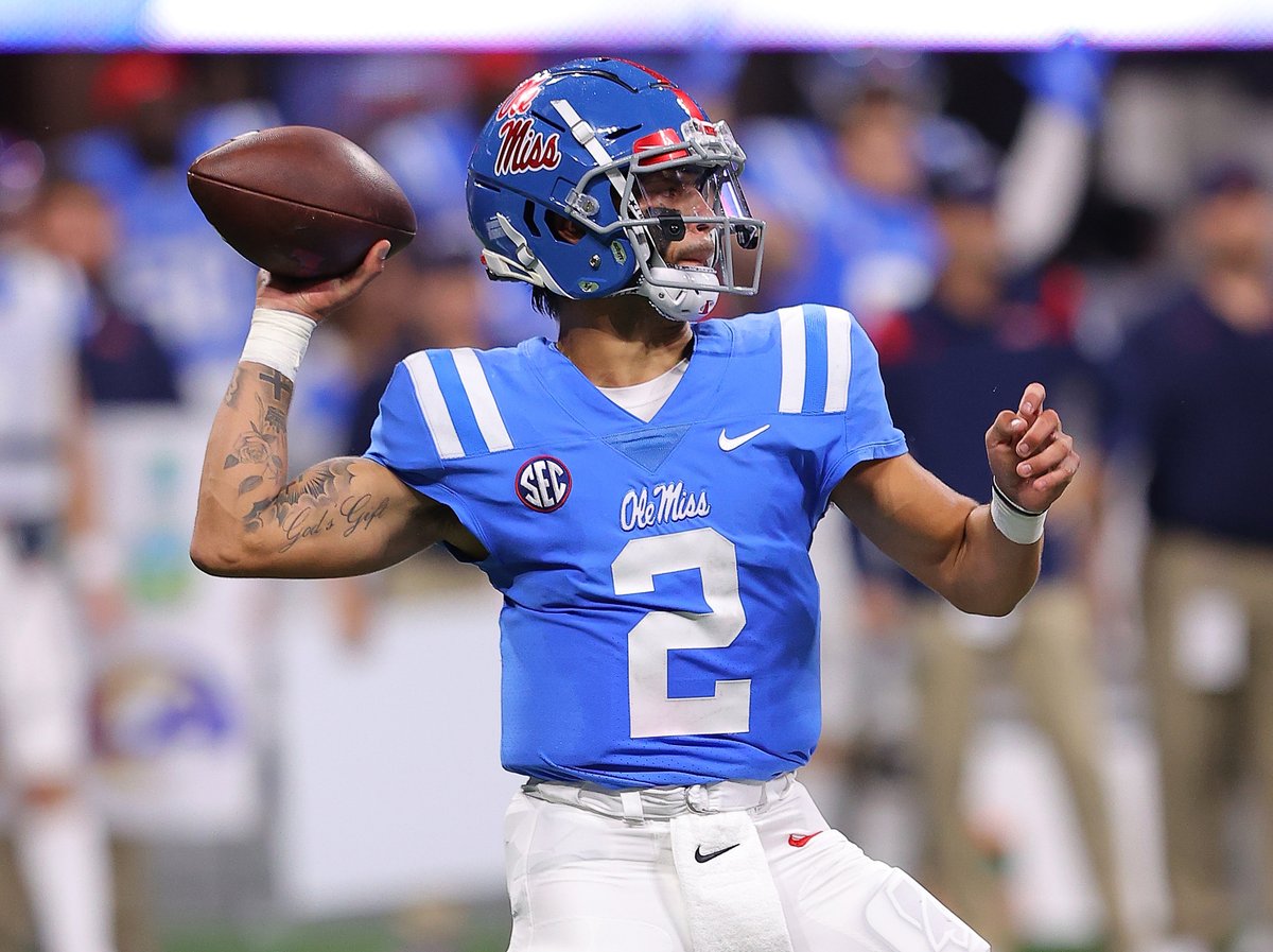 BR_CFB's tweet photo. Ole Miss beats Louisville, 43-24

Matt Corral: 22/32, 436 total YDS, 2 total TDs
Dontario Drummond: 9 REC, 177 YDS, 1 TD

Hotty. Toddy 🔥 https://t.co/RJlKDE8v9p