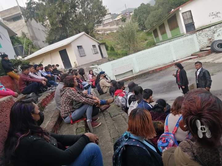 MProdemocratico's tweet photo. A toda nuestra comunidad TLAMATINCALLI les deseamos mucho éxito 👍
También les agradecemos la confianza y el apoyo que nos brindan a tod@s y cada un@ de l@s docentes que estamos en pie de lucha en este magno proyecto
¡Hasta la victoria siempre! https://t.co/DsoyVkEhA7
