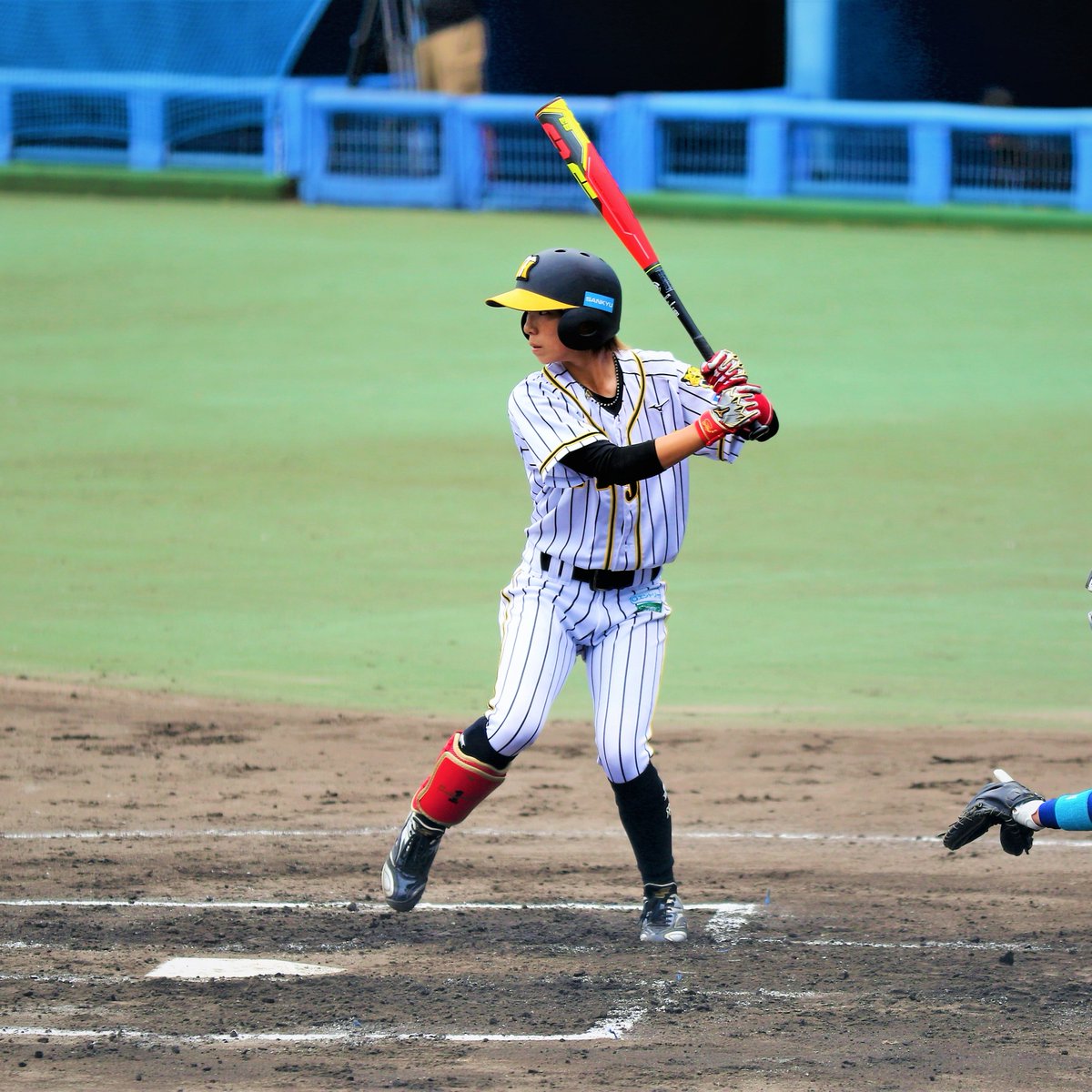 阪神タイガース 松田遼馬 2015 実使用直筆サイン入りユニフォーム上下