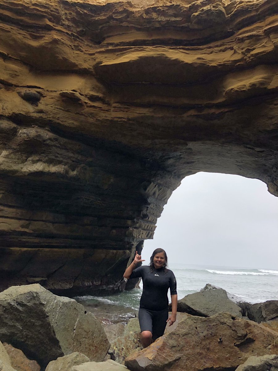 I'm moving in here!!! In this cave... I was hoping to find a treasure box with some jewels, but then I heard Mikey's voice (from The Goonies) say 'This whole cave is a treasure!!!' 🤣 
#caveadventures #esmeraldarobles #goonies Yup, I am a Goonie!!! All the way!!! ❤️