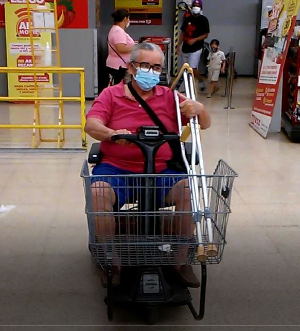haciendo las compras nuevamente, pronto estaré caminando frente a sus domicilios, oficinas, urbanizaciones, empresas. Pero seguimos atendiendo con lo de siempre : humitas, corviches, etc. Y ahora desayunos expréss. Mi hijo se encargará de atender sus pedidos. wa. link /m8kml