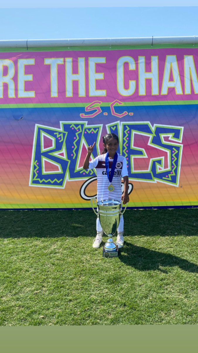 Mj_freddy's tweet photo. Perfect way to end a long summer of tournaments. 5 Tournaments, 5 weekends in a row, 5 straight finals! Proud of you Ari 👏😎⚽️🏆🥇 #GoSlammers https://t.co/xwWrZOaUms
