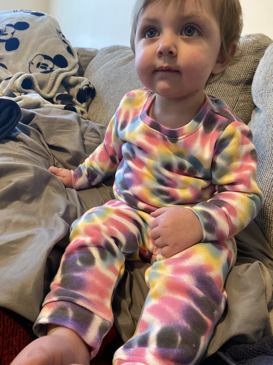 _Krystallll's tweet photo. My daughter is just so beautiful 🥺 https://t.co/ay35jDaxSu