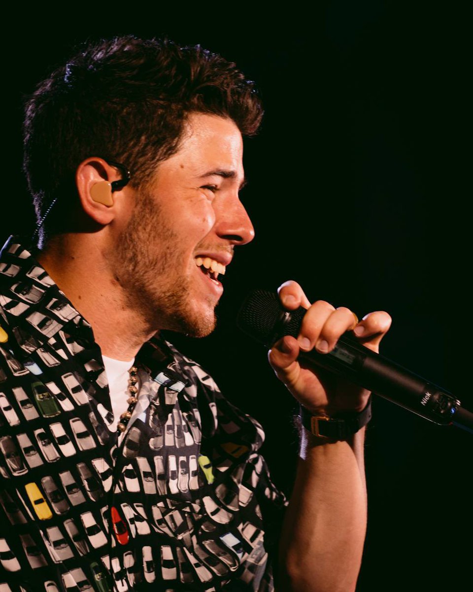 nickjonas's tweet image. #RememberThisTour