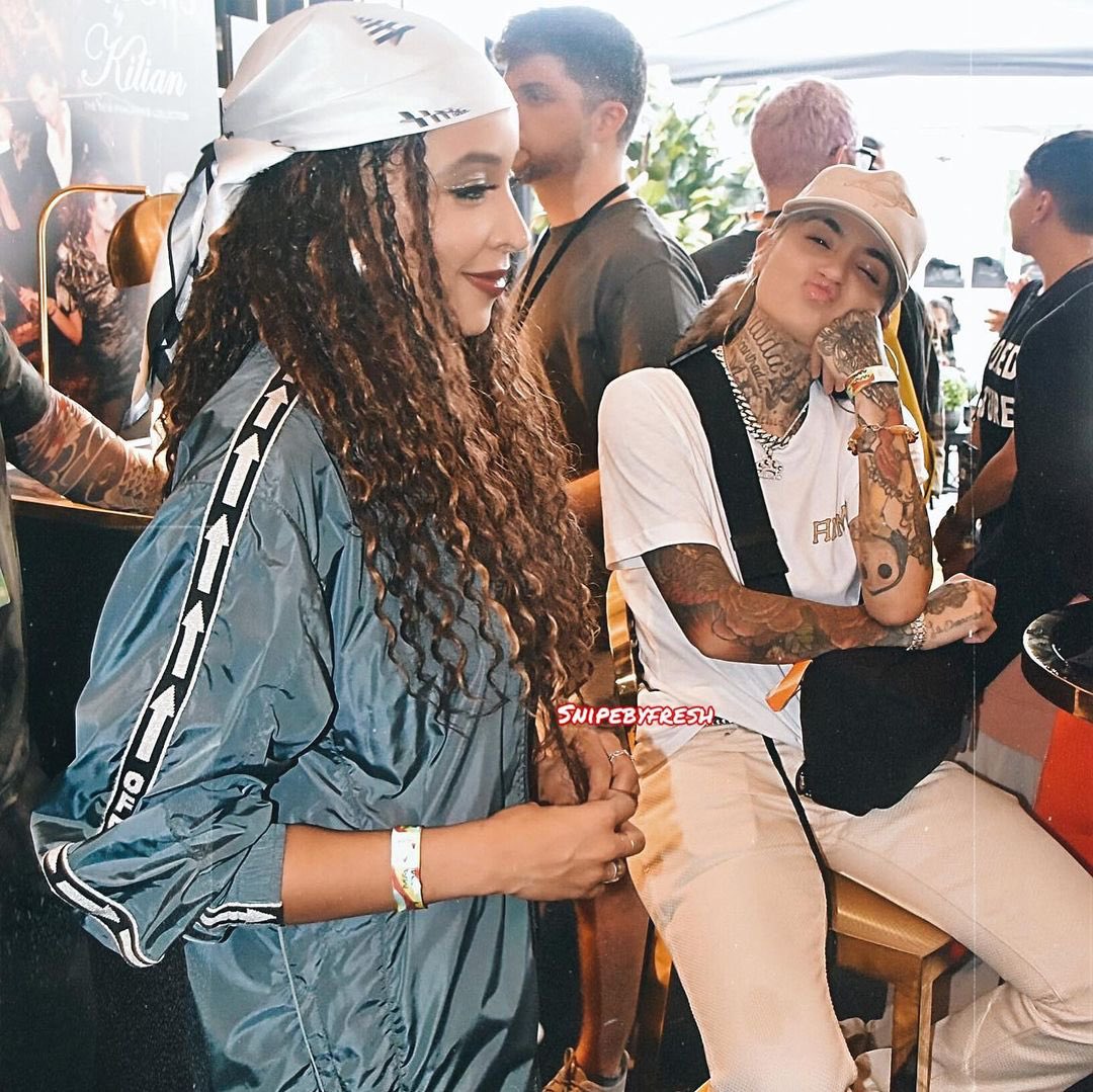 New photos of @Kehlani & @Tinashe backstage at the #MIAFest