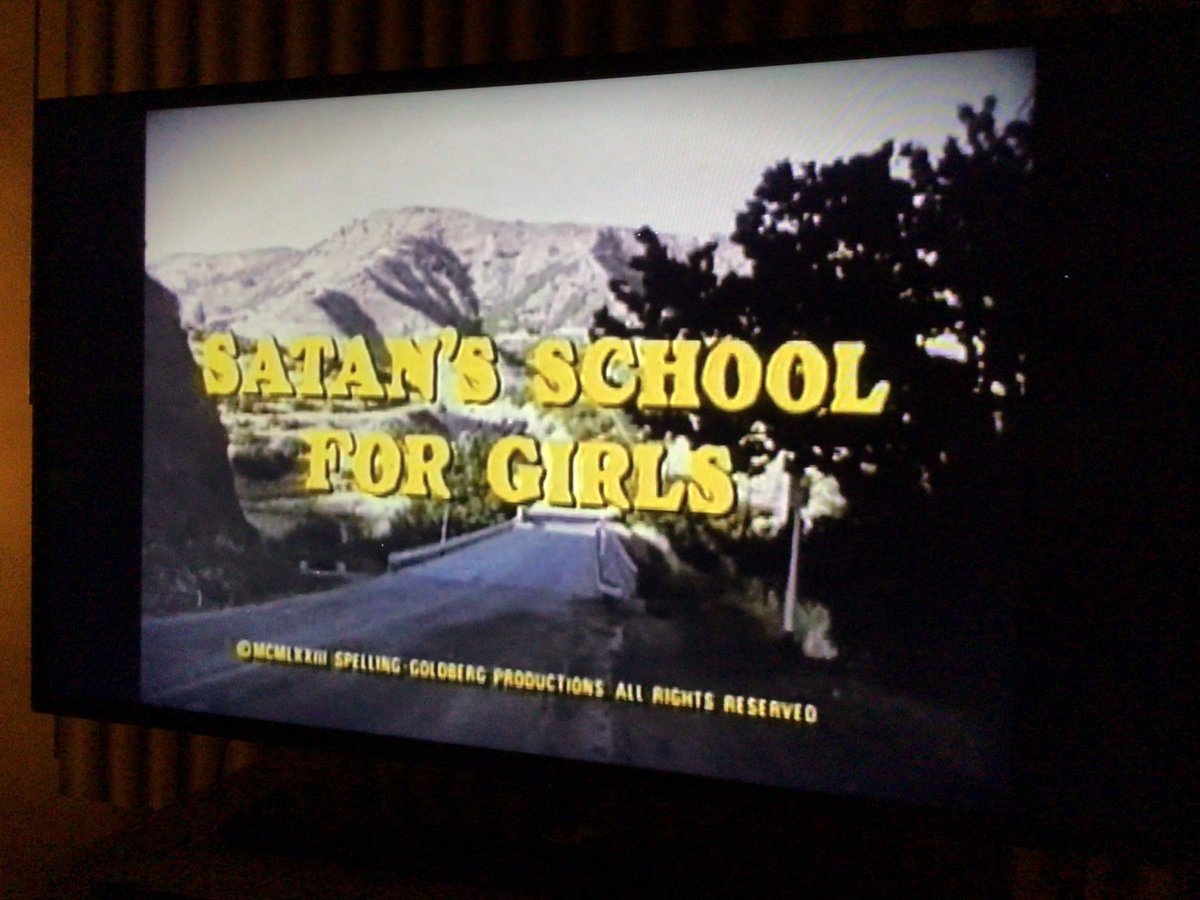 GLedouxVoiceovr's tweet image. As a former Catholic school student, this sounds like the kind of place I would have fantasized about in my youth.
#madefortvhorror #oldhorrormovies