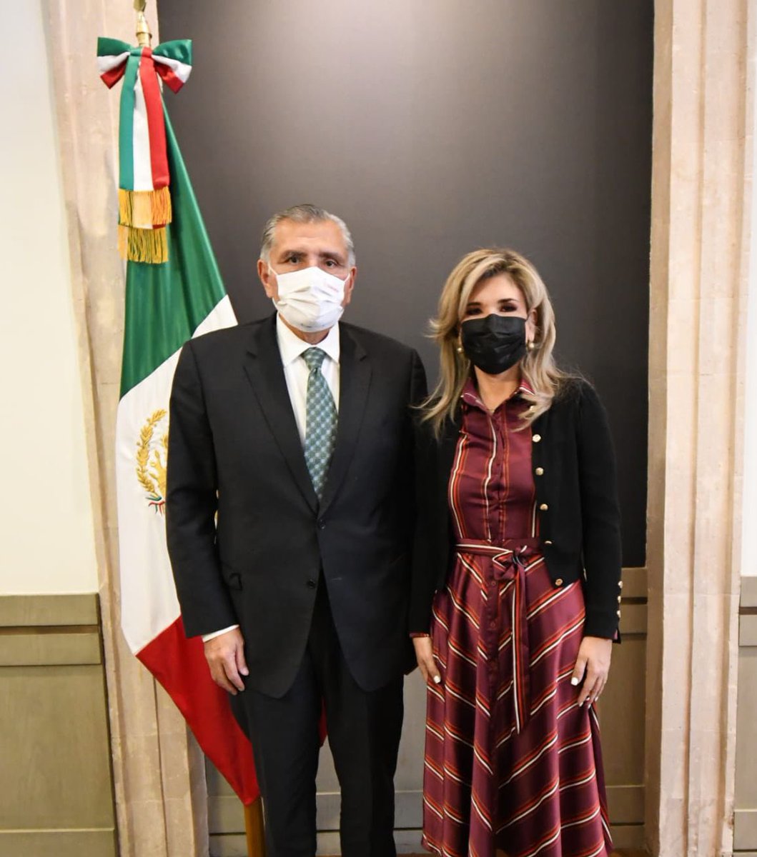 Sostuve una grata reunión con <a href="/adan_augusto/">Adán Augusto López H</a>, Secretario de Gobernación, dimos seguimiento a temas pendientes en la agenda y próximo cambio de la presidencia de <a href="/CONAGO_oficial/">CONAGO</a>. ¡Un gusto saludarlo!