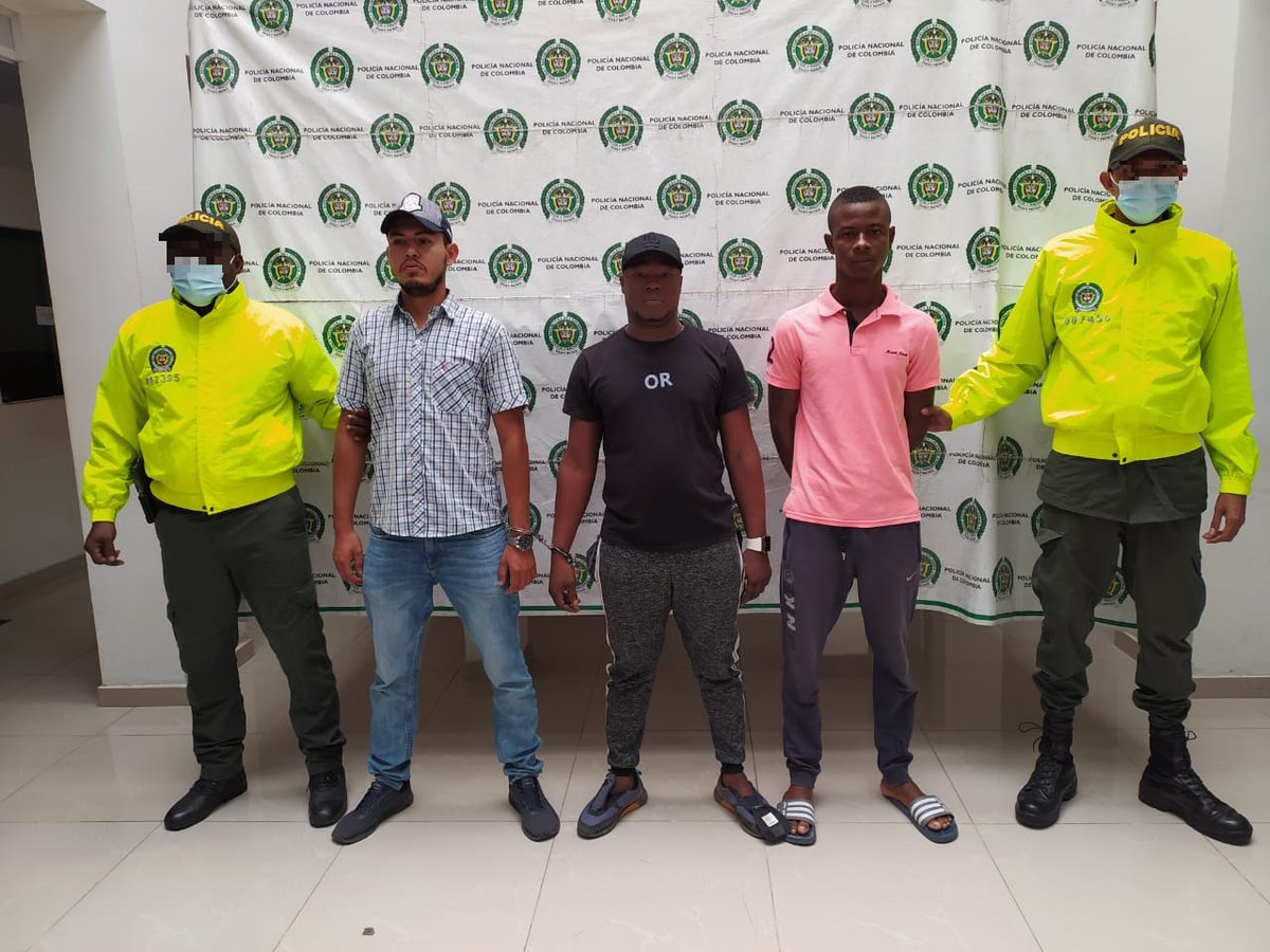 PoliciaChoco's tweet photo. En medio de la operación 'Agamenón II' fueron capturados por concierto para delinquir y  porte ilegal armas de fuego, 'Coñito' 'Aristi' y ‘Leonel’ integrantes del  'Clan del Golfo' en #Ismina y #Tutunendo Chocó, vinculados en por lo menos  en 14 homicidios. #ConstruyendoSeguridad https://t.co/fTgvUXvYYi