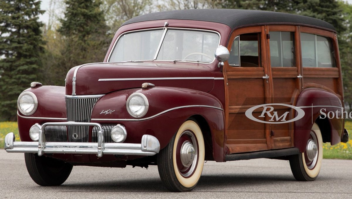 UltimativCars's tweet photo. #AuburnFall2021

The 1941 #Ford #V8 #Model11A was made in 648,721 units: 255,504 Deluxe &amp; 393,217 #Super #Deluxe; of those SDs 9,485 were #StationWagon|s.

This preserved, #Mayfair #Maroon-painted, unit was est. at US$25-35k (21-29.5k €) to be SOLD w/oR at US$24.500 (20.600 €). https://t.co/AVcHAFIUsI