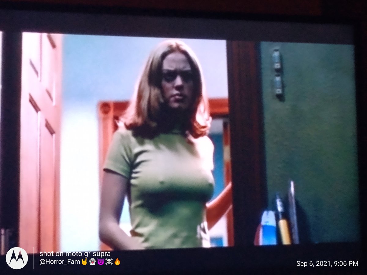 Horror_Fam's tweet photo. #Scream #DeadTimeDriveIn @horrordegen @Boobafett69 @HorrorNHouseMu1 @omar_syrinx2112 @Brian6Goodnight 😳😳 https://t.co/ibOPuMd0Y8