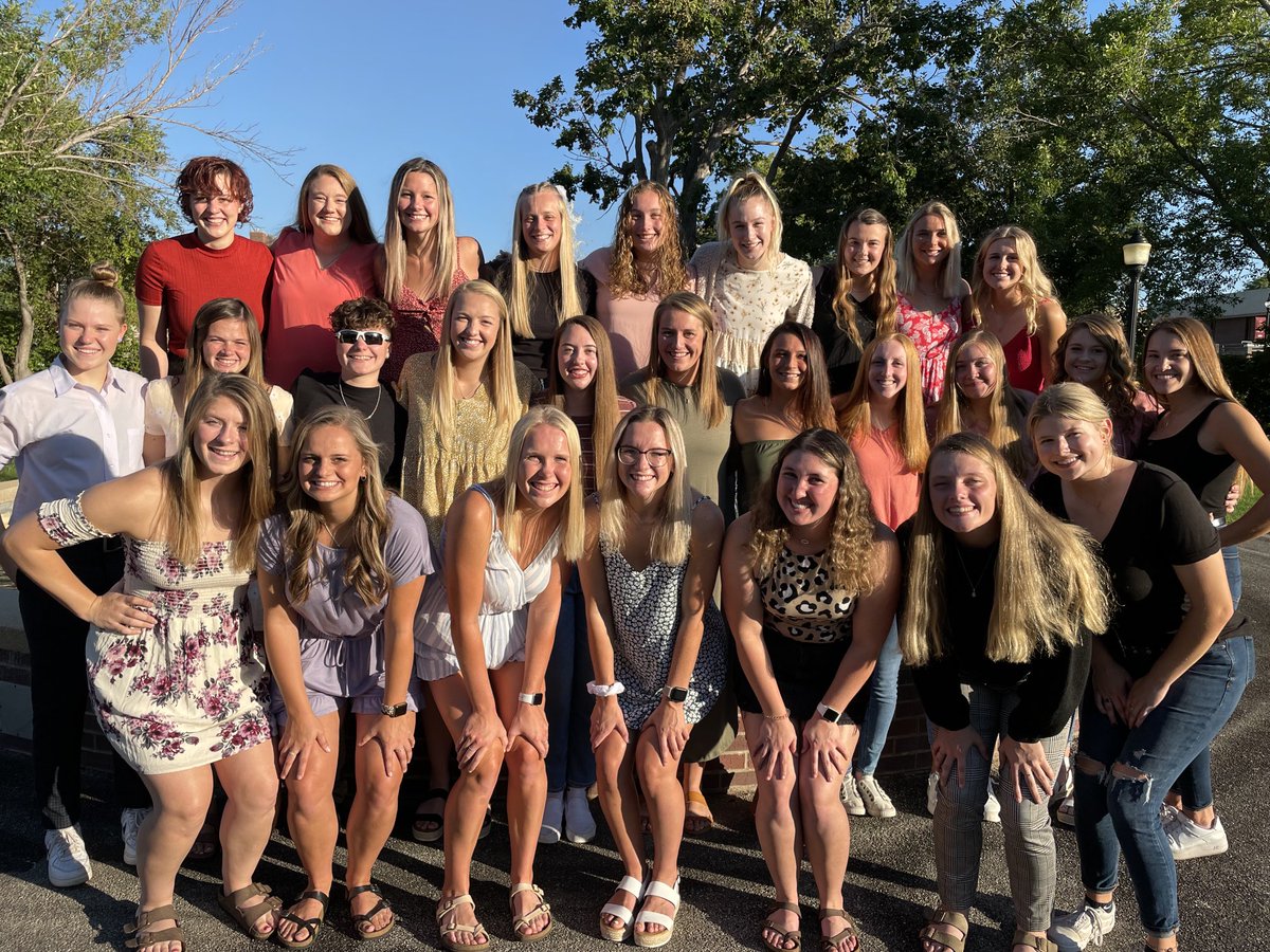 Traditional Labor Day Team Dinner to kick off the start of our fall season tomorrow.  Hitting groups, team practice, Jenn Starkey…what a way to start this journey for #Team43!! #BeautiesInsideandOut #CoeSB2022 #KohawkSBFamily