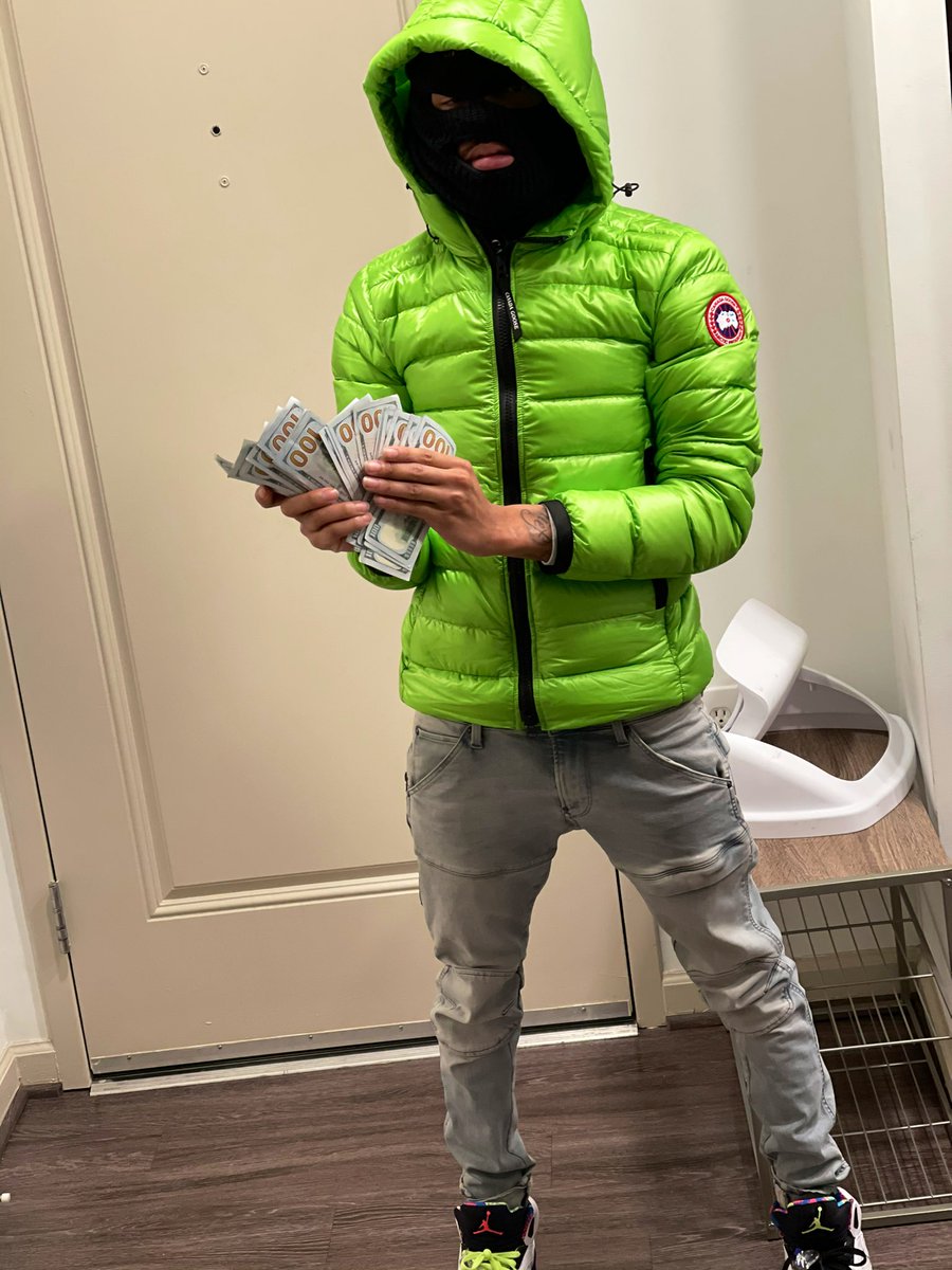 CuzVell's tweet photo. Pressure bust pipes image wat it do to a person🤮🏴‍☠️ https://t.co/vpTOuxAkj0