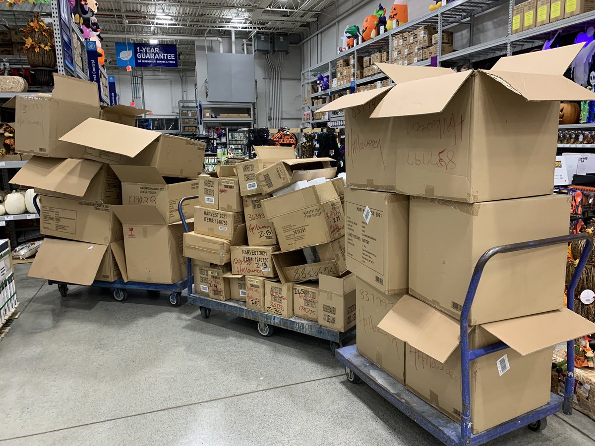 0737Bj's tweet photo. Packing down Halloween and Fall Decor! #CleanTopStock #Packdown @Lowesofjohnson1 https://t.co/ligINXlELQ