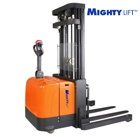 mextool's tweet photo. El Apilador eléctrico Modelo EST3515 de Mighty Lift™ tiene capacidad de 3,500 lbs, máxima elevación de 4.75 mts, y potente batería industrial de 24V 280 Ah. Excelente para áreas estrechas. Perfecto para retailers. ¡Solicita una Cotización! #Mextool #EquipamientoIntegraldeAndenes https://t.co/7hApaN94fd