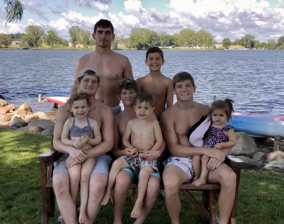 Enjoyed everyone together for a quick minute!
#COUSINS ❤️