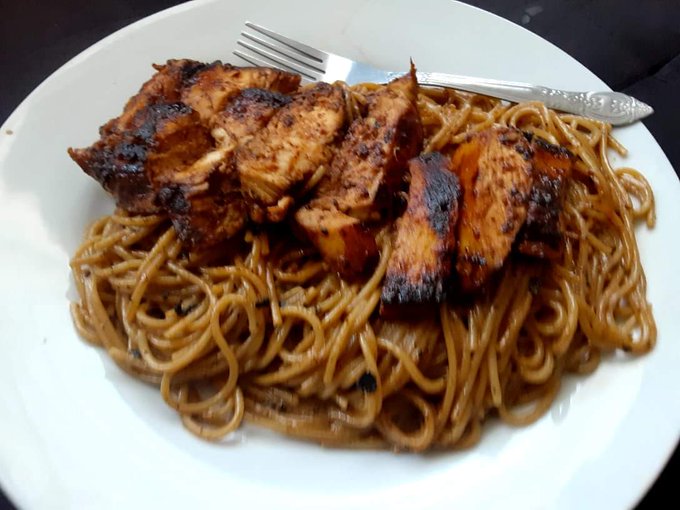 Honey jerk chicken pasta for folks wondering no I'm not dead just been making some moves you'll see soon<a href="/tag/blackpanther"class="tags"><span>#blackpanther</span></a><a href="/tag/wakandaforever"class="tags"><span>#wakandaforever</span></a><a href="/tag/blackcosplayer"class="tags"><span>#blackcosplayer</span></a>