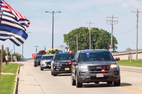 WisTrooperAssoc's tweet photo. Recently, our motor officers escorted over 300 vehicles from Green Bay to Appleton for the Lights of Christmas motor cycle ride. Thank you to all those who helped make the event safe and successful!
#wisconsintroopers #wisconsin #trooper #lightsofchristmas #motorofficer https://t.co/BzfHL3jd7i