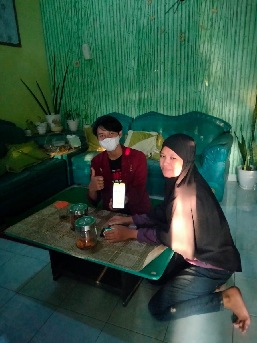 ujunglingkaran's tweet photo. Memberikan pemberdayaan kepada Masyarakat merupakan momen yang tak bisa dilupakan. 

"Saat engkau telah berhasil mencapai tujuan, maka engkau akan merasakan dan mengerti betapa indahnya kata perjuangan dan pengorbanan."
#UMKMEXPO #UMKMEXPOUMY @UMYogya @kknumy https://t.co/xy4GMobolW