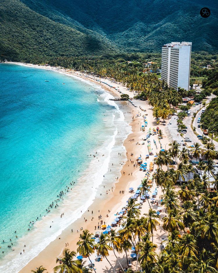 Luvewakio's tweet photo. #Republicar @EspicaDeMar
Citó: La Bahia De Cata un domingo de semana flexible 🌊🌴⛱

Dearriba #saabvisual
📍Ocumare de la costa, Aragua 🇻🇪 .
.
@saab.visual 📸

#cata #catica #ocumare #venezuela #photography  #photography #libertad #canon #islandvibess #elnacionalweb https://t.co/EcbH55EHQN