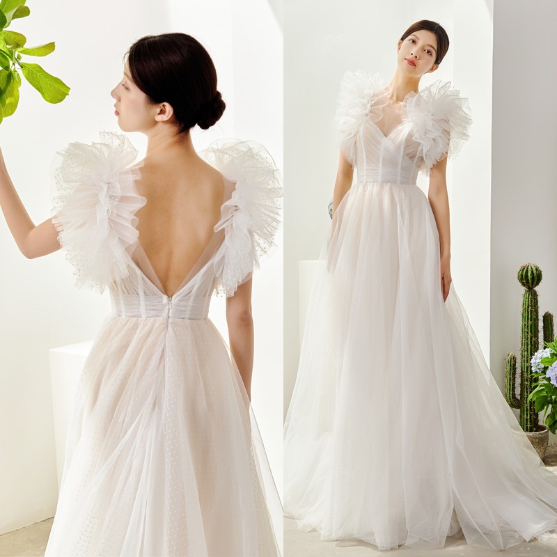 edressbaycom's tweet photo. The latest trending wedding dresses of 2022!#weddingdress #weddingdressshopping #laceweddingdress #sleevedweddingdress #weddingdress2022 #edressbay
https://t.co/yO3dvpFkKG https://t.co/4sZ1DaPXVX