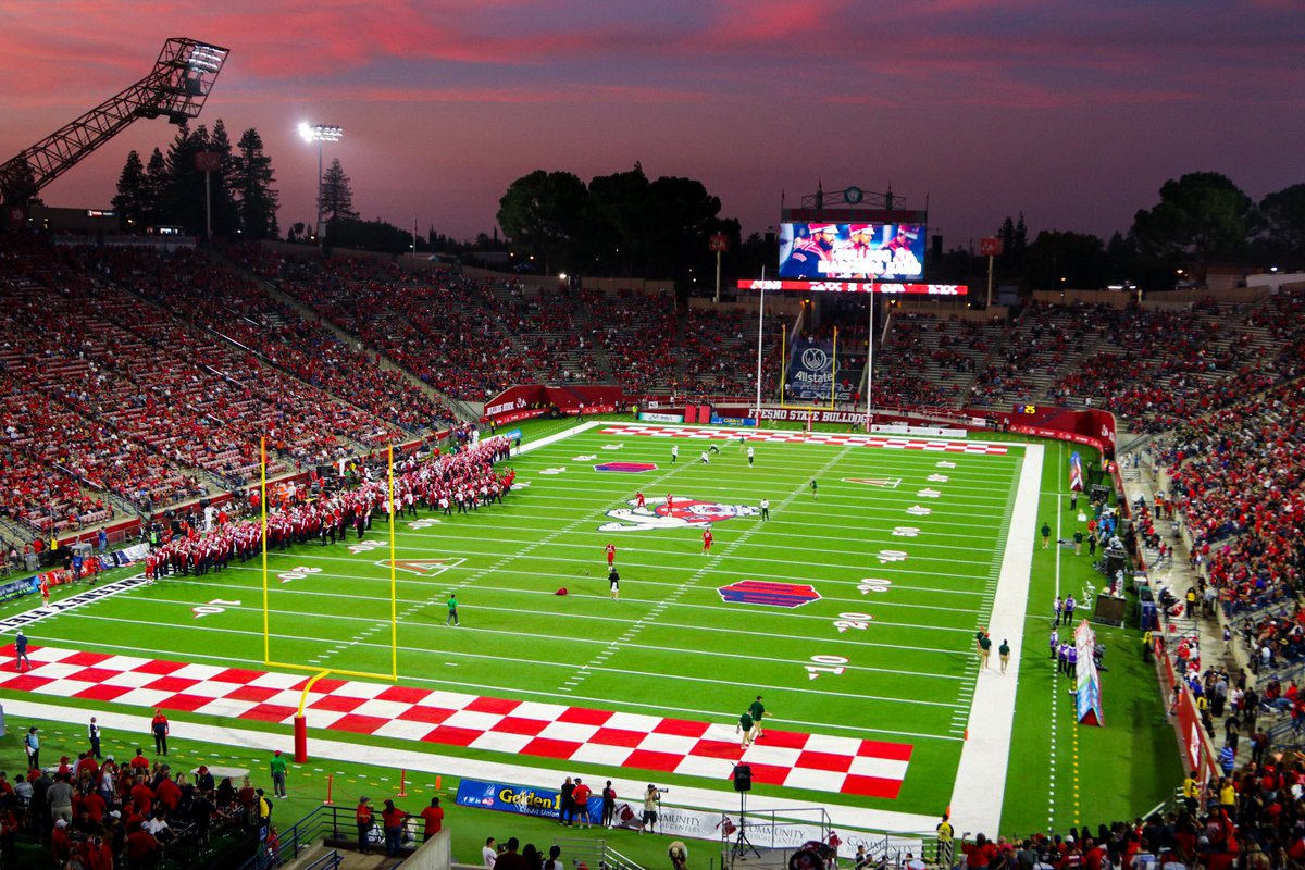 ttgxwjb13's tweet photo. #AGTG I am very blessed to receive an Offer from Fresno State University‼️‼️#gobulldogs @JuCoFootballACE @JUCOFFrenzy @247Sports https://t.co/CpqVEYDVu7