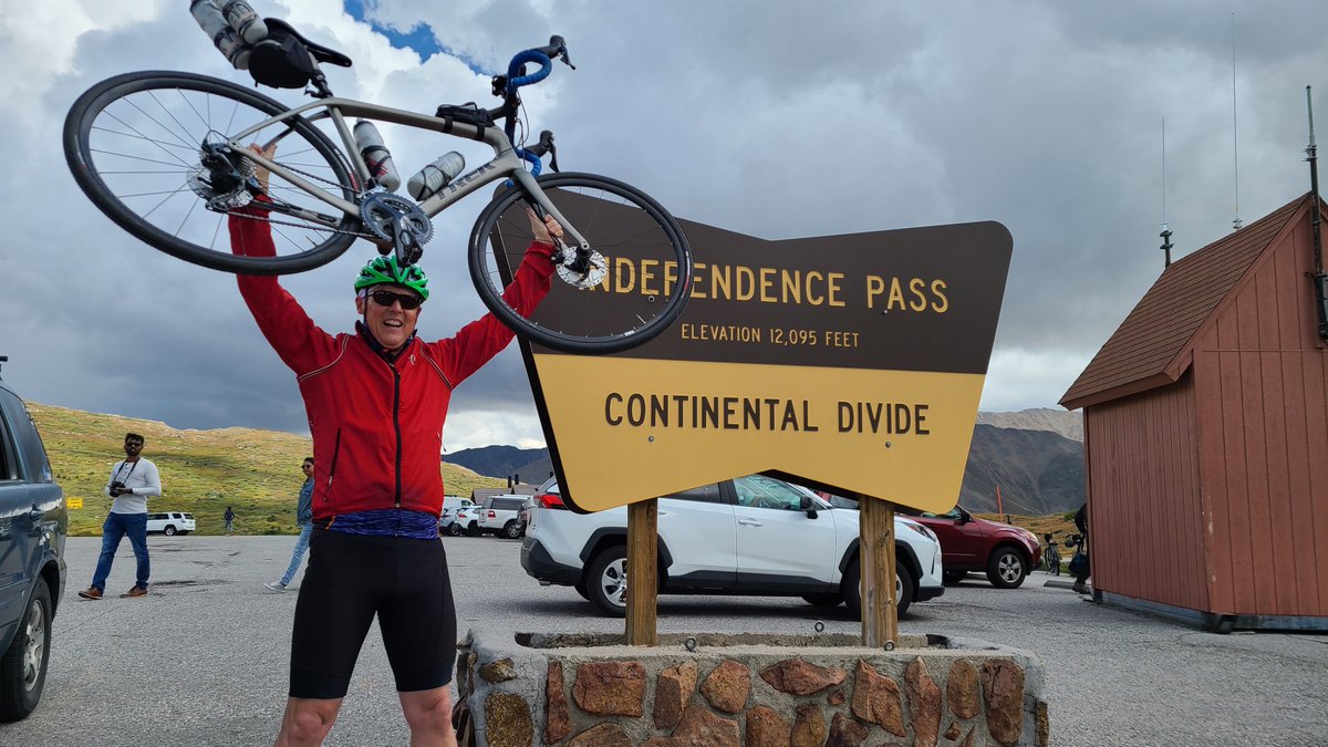timhackbardt's tweet image. Tackled 5 of the top 10 hardest climbs in Colorado this week. Pikes Peak #1 (14,115 altitude), Mount Evans #2 (14,130 altitude), Trailridge #3 (12,110 altitude), Independence Pass #8 (12,095 altitude) and Left Hand Canyon/Brainyard Lake #10 (10,400 altitude).  Epic