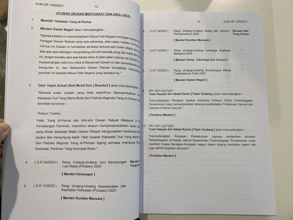 thevibesnews's tweet photo. JUST IN
The confidence vote for PM @IsmailSabri60 is not slated in the Dewan Rakyat order paper for the sitting between September 13 and October 12.
However, the motion to pick a deputy speaker is on the cards. @AzalinaOthmanS quit as deputy on August 23. https://t.co/8C8R4NMakN