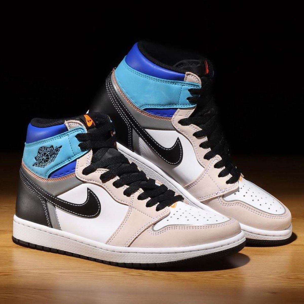 GoongMinh's tweet photo. The Air Jordan 1 High OG “Prototype” Releases On September 24th
>> https://t.co/9FbvAr7VYf https://t.co/cEdAD5yoP9