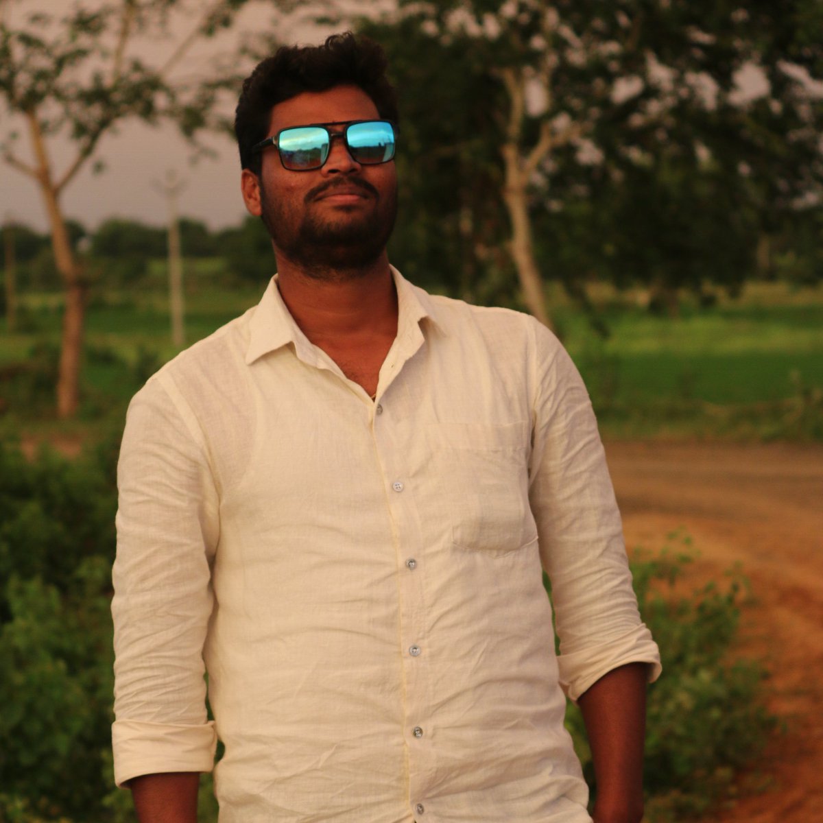 GaneshSre's tweet photo. #NewProfilePic https://t.co/gm6ogfWwru