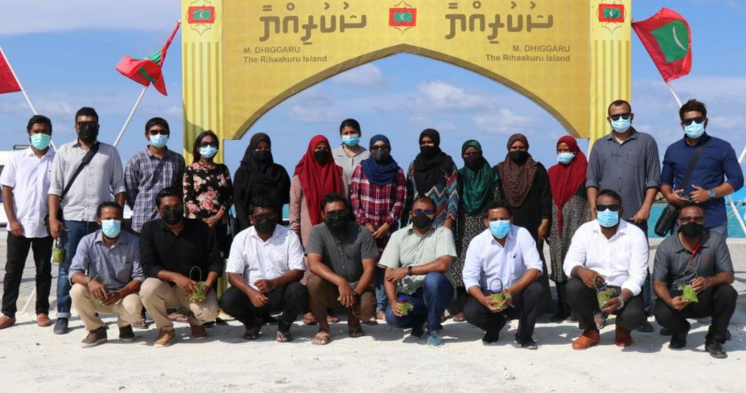 MoTmv's tweet photo. Tourism Diversification &amp; Localisation team of @MoTmv continued #Meemu tour on Sep 3rd to #Dhiggaru.  Accompanied by Atoll Council President Nimal, MPs @IkramHassan and @IbrahimNaseerMP. The team met @mdhiggaru Council #WDC and tourism enthusiasts. https://t.co/WCPjMzYeGG