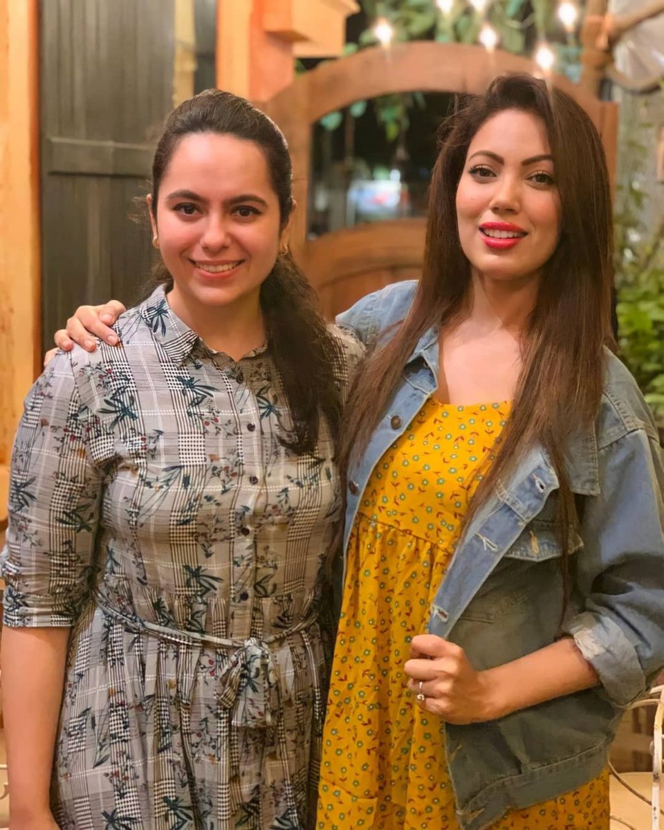 Tapusenafanclub's tweet photo. π
Good Morning #TMKOCians β
Munmun Dutta Ma'am with Sonu Anadkat Ma'am π
#MunmunDutta #Babitaji #TSFC #TMKOC #TSFCfanclub #TaarakMehtaKaOoltahChashmah @moonstar4u https://t.co/TfDs5GF5Ee