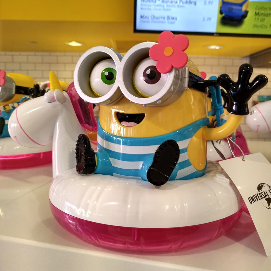 hyperfx's tweet image. I can&apos;t even remember the last time I posted something on this Twitter account, so here&apos;s a few random photos for anyone following me to enjoy #randompic #Minions #guitar #Guitarist #swedishfish #Halloween