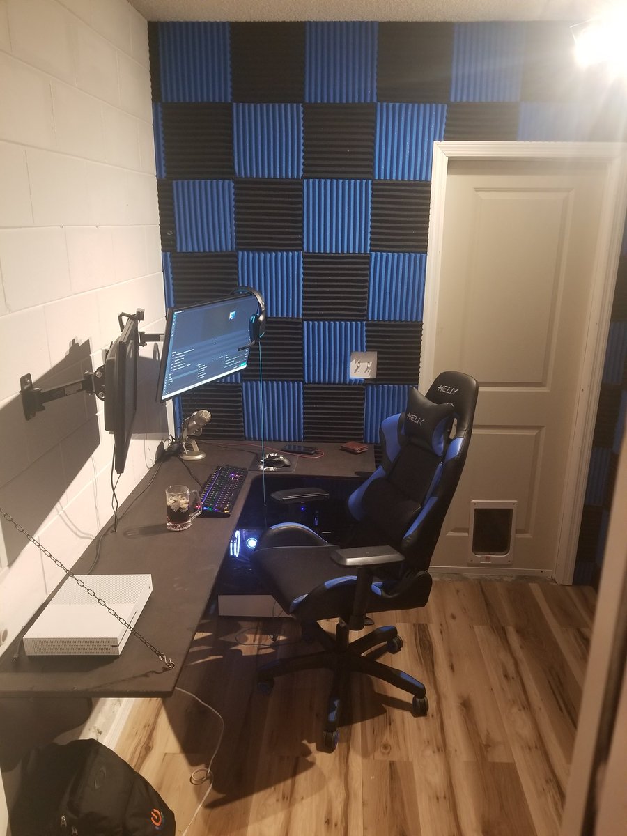 Invictathunder's tweet photo. Stream room is up and operational!!!! Just have to work on some interior design but its finished! So thankful for my community for all the support and giving me the drive to finish this room! Ps batman enjoyed the camera angle testing 😂😂 #CatsOfTwitter https://t.co/hiDc84AuF9
