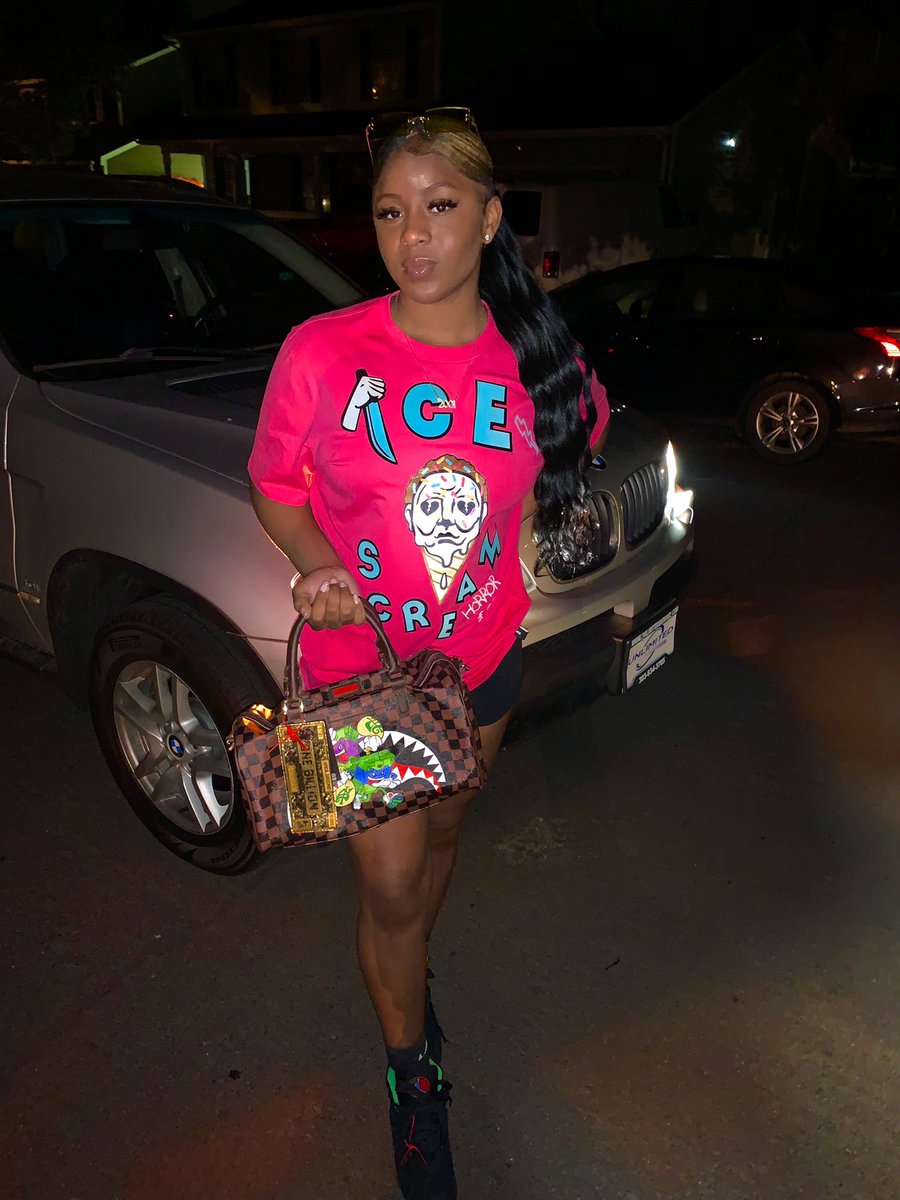 _YoBigHomieSosa's tweet photo. Even on chill, she still pressure 🥶 https://t.co/hCTjvqkKnY
