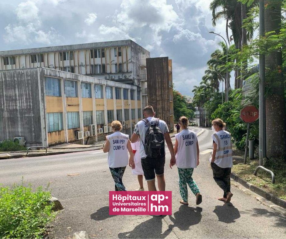 aphm_actu's tweet photo. L'équipe du #SAMU13 continue sa mission en #Guadeloupe pour la 4e semaine. En collaboration avec la Cellule d'Urgence Médico-psychologique (#CUMP) 971, la #CUMP13 apporte 1 soutien psychologique précieux pour les antillais face à 1 situation pandémique particulièrement difficile. https://t.co/nbWAxTrgyG