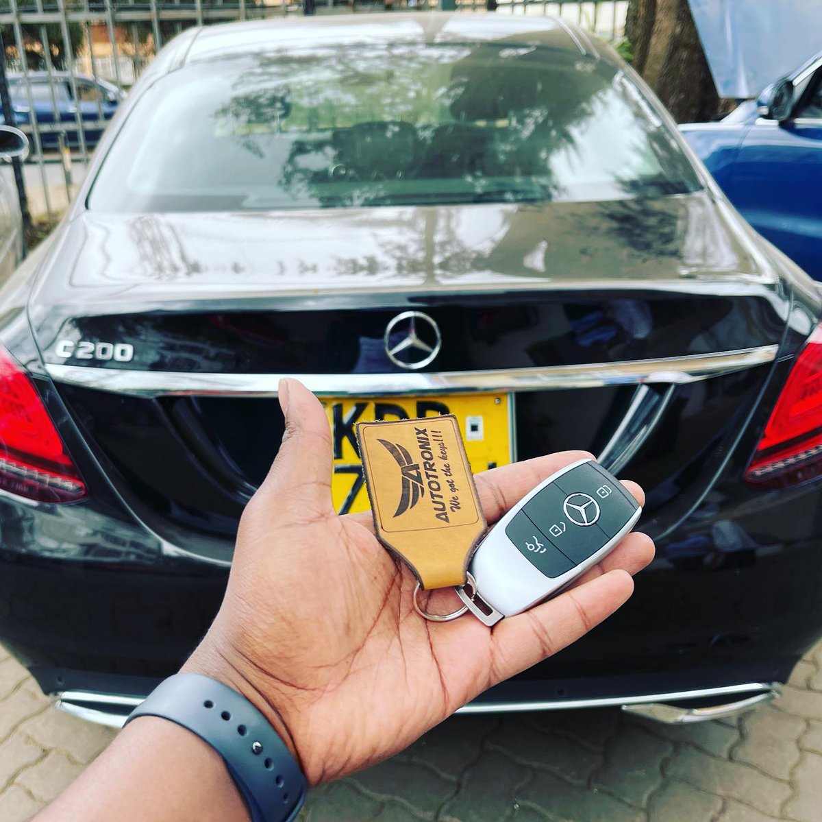 autotronixpesh's tweet image. 😲Lost your car key?
😬Locked out of your car?
🙂Need a duplicate key for your car?
Call us on +254 703 888 777 
#wegotthekeys
#DJEvolve
#OPPOReno65G 
#OPPOReno65G  
#EveryEmotionInPortrait 
#murathe 
#MbogaZaUhuru
 #Ruto
#marthakarua