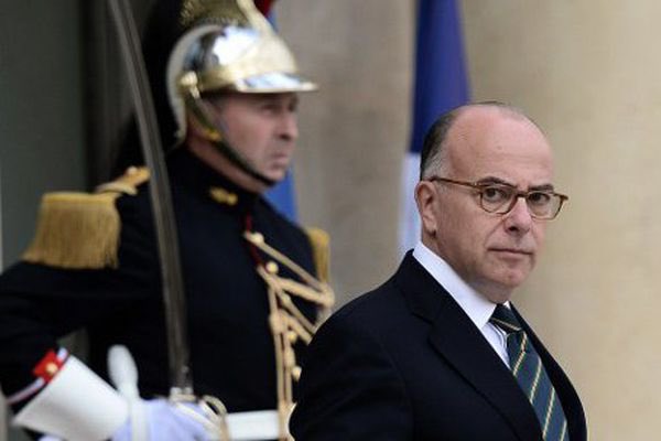 A réécouter ici, le long entretien que nous a accordé Bernard Cazeneuve, ministre de l’Interieur au moment des attentats du 13 novembre 2015. <a href="/France3Paris/">France 3 Paris/Ile-de-France</a> m.youtube.com/watch?v=SwgskY…