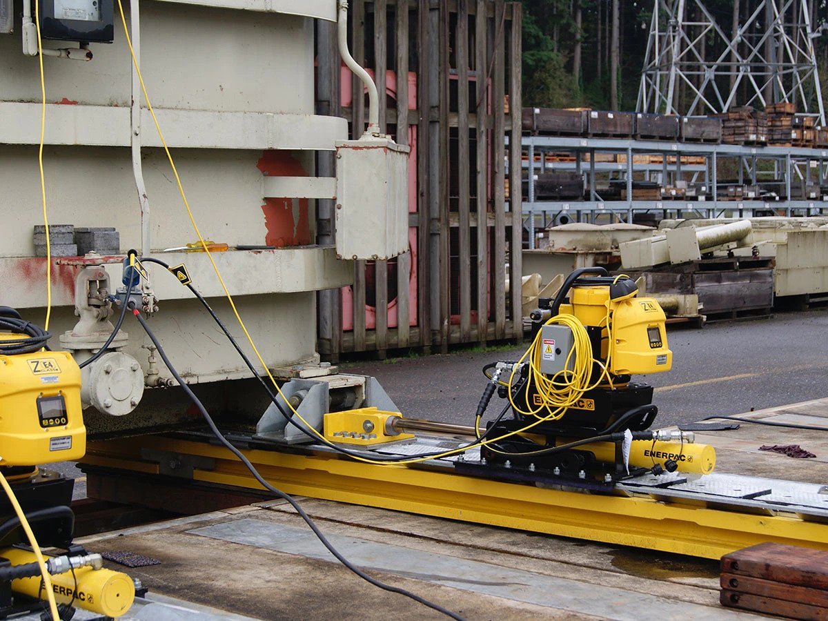 enerpac's tweet photo. The Bonneville Power Administration needed to maneuver and replace transformers at their power plants and stations during outages.
We provided their solution, https://t.co/SgWJwshs2Q.
#enerpac #therighttool #machinemoving https://t.co/hcrcBMAXgA