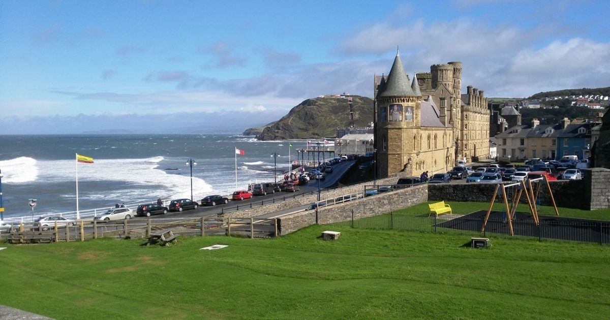 cottagesinwales's tweet image. Who knows where this photo was taken? 👀

#westwales #guessthelocation #whoknowswhere #westwalesholidaycottages