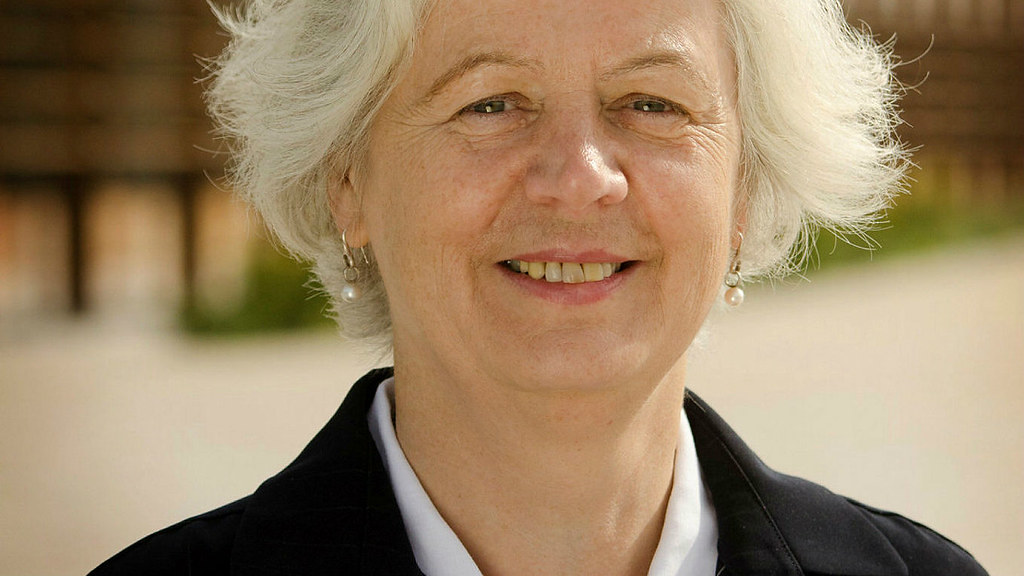 Congratulations to <a href="/millar_jane/">Jane Millar</a> who, after more than 30 years, retires as Professor at <a href="/UniofBath/">University of Bath</a>. 

We would like to sincerely thank Jane for her years of dedication and support to us, <a href="/bathsps/">BathUni SPS</a> and <a href="/UniofBath/">University of Bath</a>.

Read more ➡️ bath.ac.uk/announcements/…