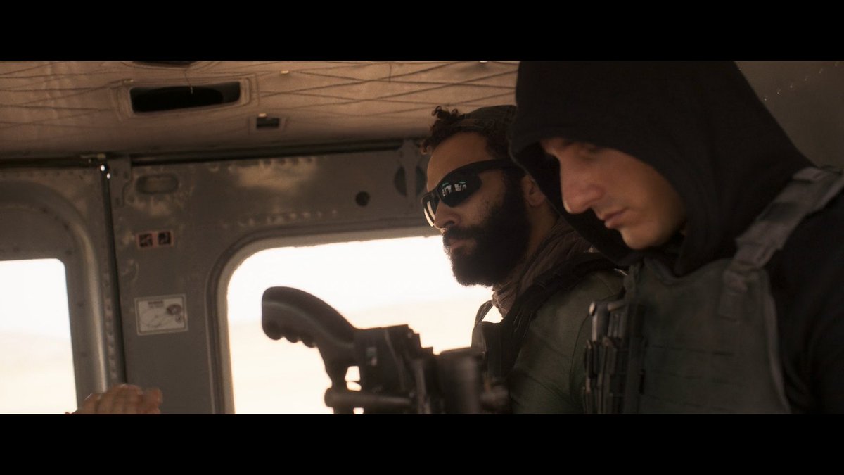Pochiperpe's tweet photo. I love the helicopter scene so much. Even if short it tells us so much about their personality ~ ☀️🌙 https://t.co/ik1mP3g2t0