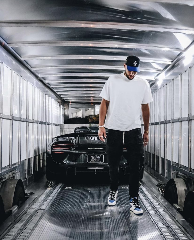 travis scott wearing fragment jordan 1