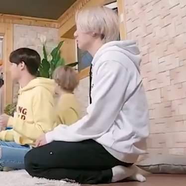 grrgguk's tweet photo. — tiny koo 🥺 https://t.co/kZieEXLfAV